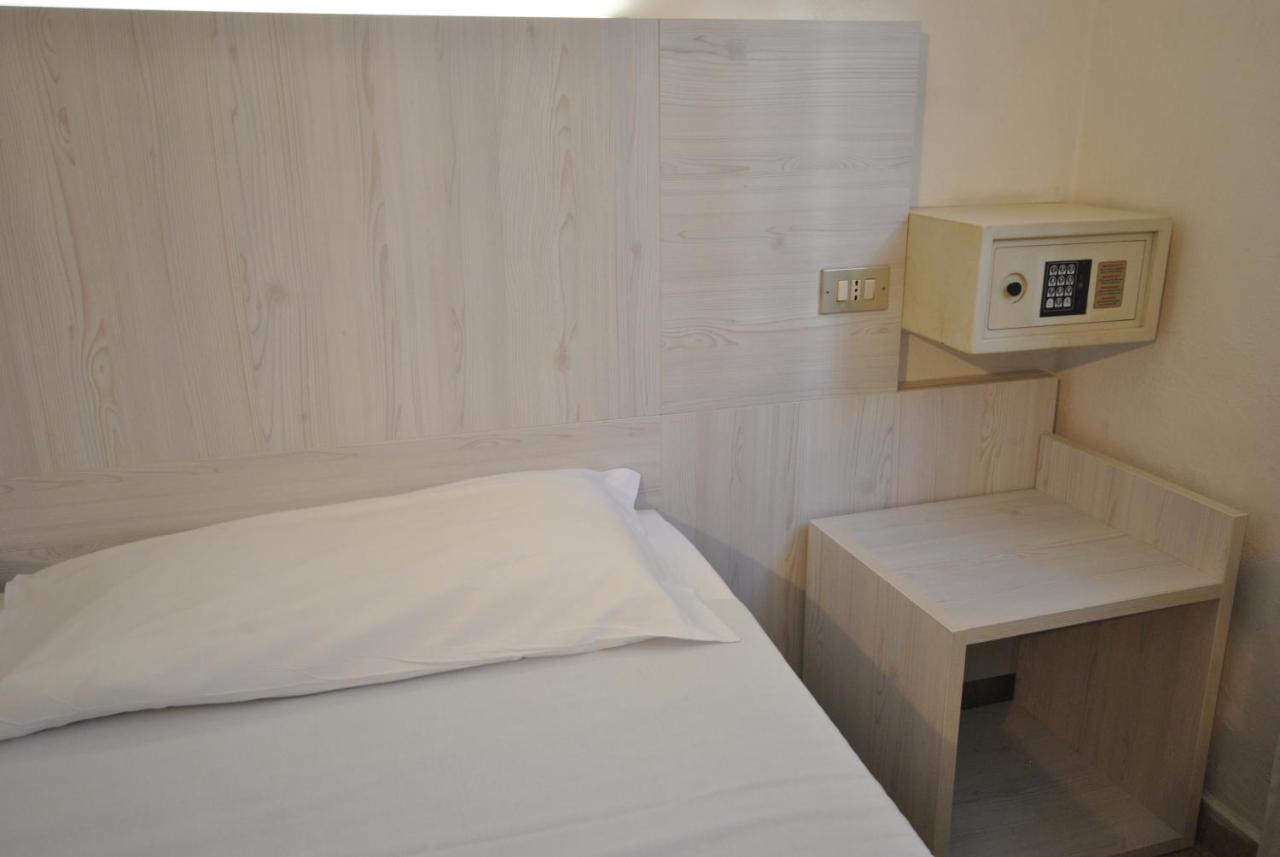 רימיני Hotel Pacific מראה חיצוני תמונה
